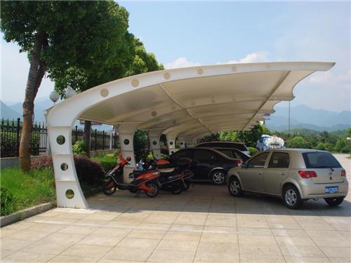 桂林鋼結(jié)構(gòu)車棚項(xiàng)目